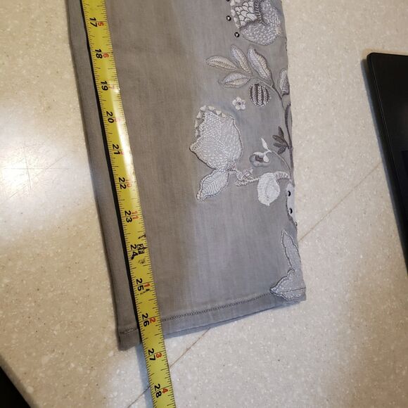 Chico’s Pull On Jegging Ankle Floral Embellishments Denim Sz 3R Grey - Picture 12 of 12